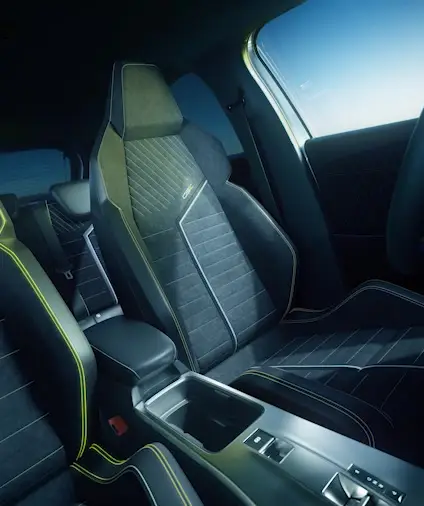Opel Mokka GSE — Sedili e cockpit GSE
